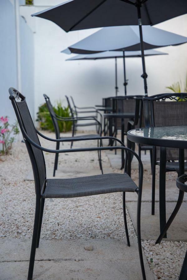Margarett Modern Hotel Valladolid  Exteriör bild